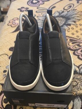 Vionic Zinah Women’s Black Slip-On Leather Casual Sneakers
